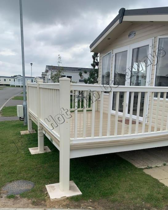 Jems Hot-Tub Getaways 8 Berth At Tattershall Lakes Exterior foto